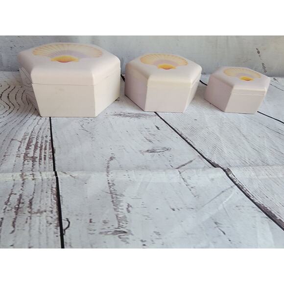 VTG 80s Set of Purple Nesting Jewelry Trinket Boxes Seashell Graphic - Picture 4 of 12